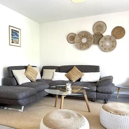 Appartement Moderne Avec Terrasse, Climatisation, A 200m De La - 6 Couchages, Parking Inclus - Fr-1-251-826 Le Lavandou